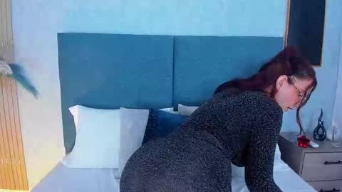 Snapshot of laura_ivy chatting on 02/28/26, 02:40 LauraIvy online show from 02/28/26, 02:40