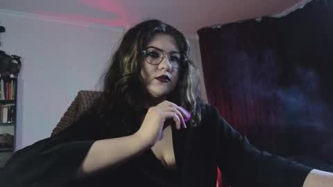 Miss Laura online show from 12/03/25, 10:57