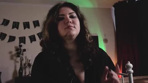 Snapshot of laura_karamazov chatting on 02/16/26, 09:27 Miss Laura online show from 02/16/26, 09:27