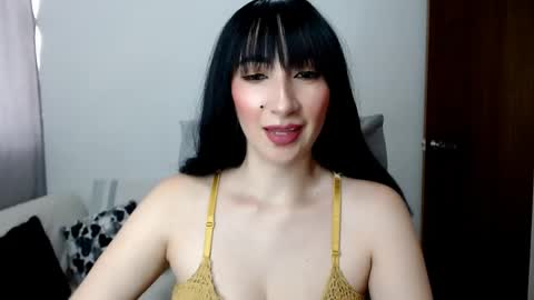 Laura online show from 05/10/26, 06:02