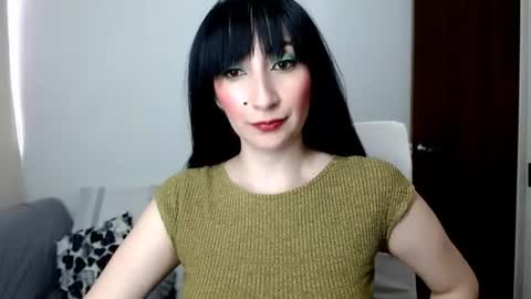 Laura online show from 06/09/26, 10:10