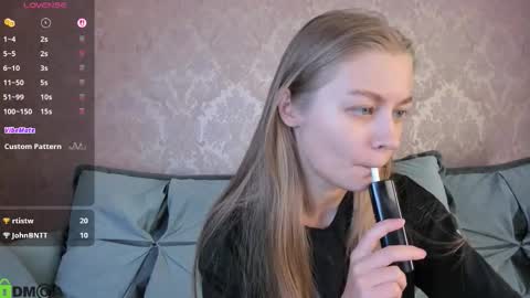 Laura online show from 12/18/25, 10:21