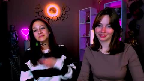 Snapshot of laura_queen_ chatting on 09/28/25, 07:19 laura_queen_ online show from 09/28/25, 07:19
