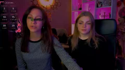 Snapshot of laura_queen_ chatting on 10/12/25, 07:13 laura_queen_ online show from 10/12/25, 07:13