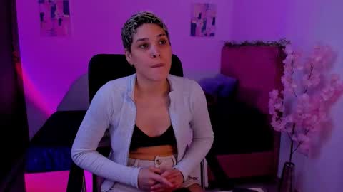 Laura Rose online show from 11/06/25, 11:04