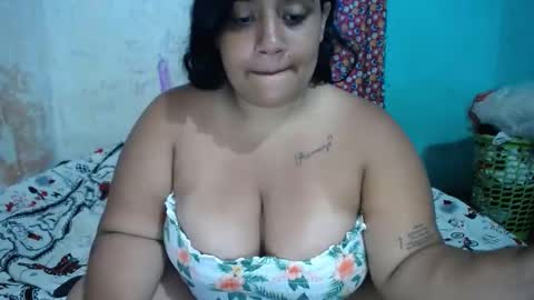 laura_sofia23 online show from 02/25/26, 07:01