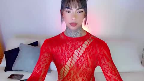 Laura online show from 03/05/25, 01:42