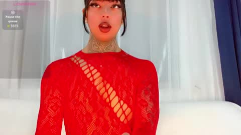 Laura online show from 05/26/26, 05:25