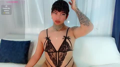 Snapshot of laura_sweet7 chatting on 07/26/26, 06:43 Laura online show from 07/26/26, 06:43