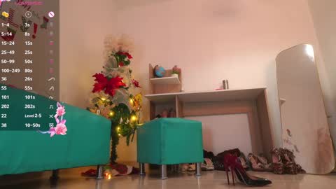 Laura Zans   I am sensual goddes and i was born for loveworshipping and enjoyment. online show from 12/04/24, 02:37
