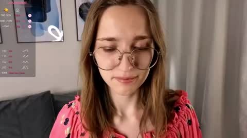 Snapshot of lauracollins__ chatting on 06/07/26, 02:10 May online show from 06/07/26, 02:10