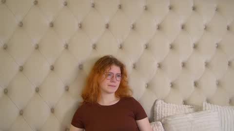Laura online show from 04/25/26, 09:01