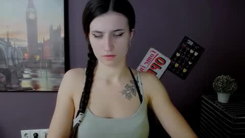 Snapshot of lauradre_ chatting on 01/31/25, 03:33 Laura online show from 01/31/25, 03:33