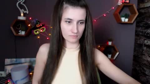Snapshot of lauradre_ chatting on 02/28/25, 09:47 Laura online show from 02/28/25, 09:47
