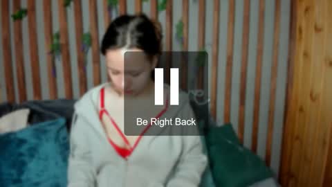 Snapshot of lauraellinss chatting on 09/14/25, 01:16 Laura online show from 09/14/25, 01:16