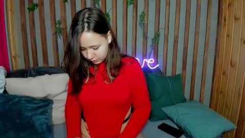 Snapshot of lauraellinss chatting on 09/18/25, 01:18 Laura online show from 09/18/25, 01:18