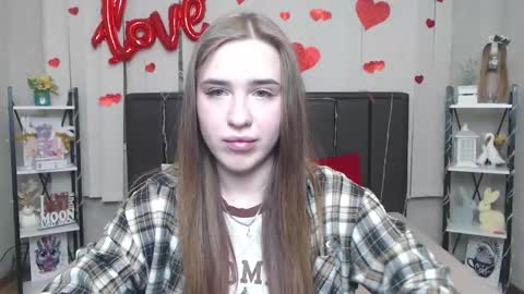 Snapshot of laurahlot chatting on 03/20/26, 06:57 LauraHlot online show from 03/20/26, 06:57