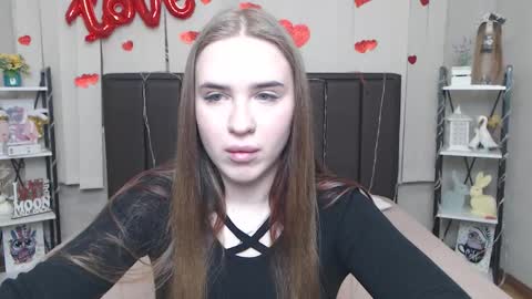 Snapshot of laurahlot chatting on 03/25/26, 07:36 LauraHlot online show from 03/25/26, 07:36