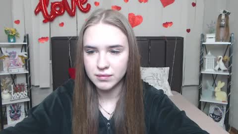 Snapshot of laurahlot chatting on 03/26/26, 06:46 LauraHlot online show from 03/26/26, 06:46