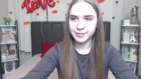 Snapshot of laurahlot chatting on 03/27/26, 07:24 LauraHlot online show from 03/27/26, 07:24