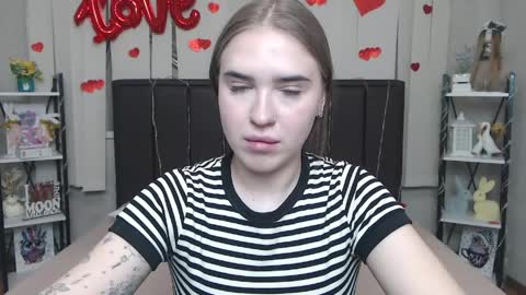 Snapshot of laurahlot chatting on 03/31/26, 06:14 LauraHlot online show from 03/31/26, 06:14