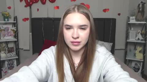 Snapshot of laurahlot chatting on 04/10/26, 06:34 LauraHlot online show from 04/10/26, 06:34