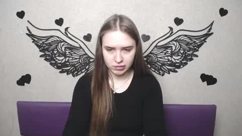 Snapshot of laurahlot chatting on 04/28/26, 05:56 LauraHlot online show from 04/28/26, 05:56
