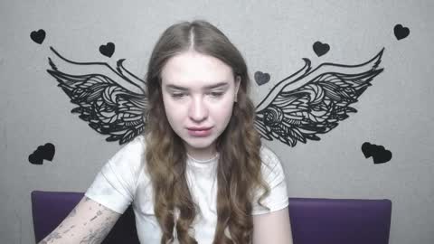 Snapshot of laurahlot chatting on 04/29/26, 06:06 LauraHlot online show from 04/29/26, 06:06