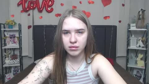 LauraHlot online show from 05/20/26, 06:08