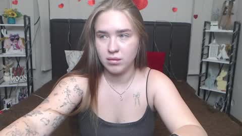 LauraHlot online show from 07/13/26, 06:27