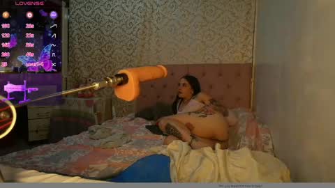 Snapshot of lauraimontoya5 chatting on 05/28/26, 01:47 brillante online show from 05/28/26, 01:47