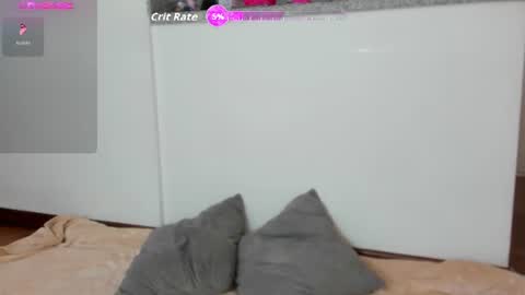 Laura online show from 06/10/26, 07:02