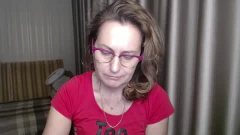 Lauraoven1 online show from 01/12/25, 03:03