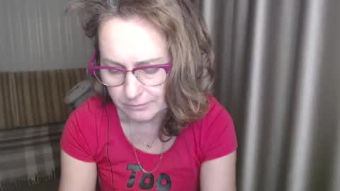 Lauraoven1 online show from 01/12/25, 06:16