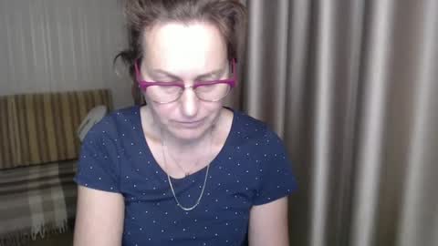 Lauraoven1 online show from 01/15/25, 07:12