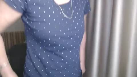 Lauraoven1 online show from 01/17/25, 07:19