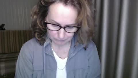 Lauraoven1 online show from 02/05/25, 04:58