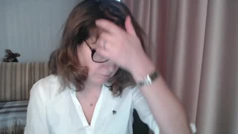 Lauraoven1 online show from 02/23/25, 01:53