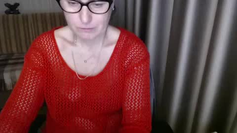 Lauraoven1 online show from 03/05/25, 05:50