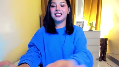 Your sweet Laura online show from 12/03/25, 05:00