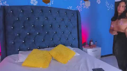 Laura online show from 06/14/26, 11:56