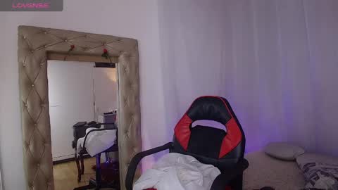 Snapshot of laurasofia45 chatting on 04/23/26, 12:29 Laura Sofia online show from 04/23/26, 12:29