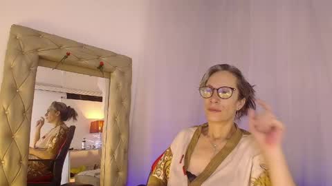 Snapshot of laurasofia45 chatting on 04/28/26, 05:12 Laura Sofia online show from 04/28/26, 05:12