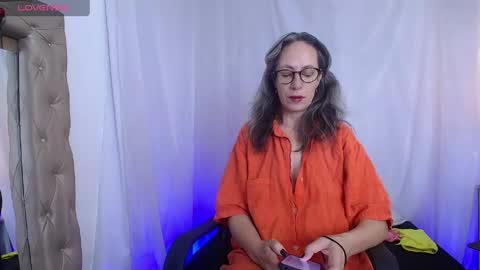 Snapshot of laurasofia45 chatting on 05/14/26, 10:44 Laura Sofia online show from 05/14/26, 10:44