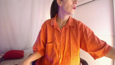 Snapshot of laurasofia45 chatting on 06/03/26, 07:44 Laura Sofia online show from 06/03/26, 07:44