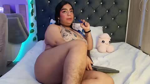 Snapshot of lauravince4195 chatting on 03/08/26, 02:04 laura online show from 03/08/26, 02:04