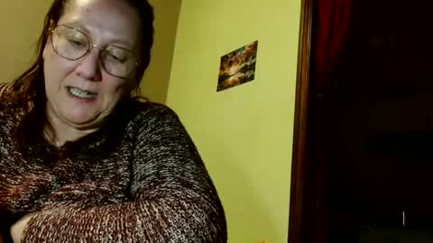 Snapshot of laureanne50 chatting on 02/18/25, 10:03 laureanne online show from 02/18/25, 10:03