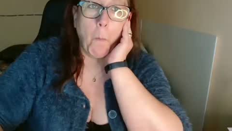 Snapshot of laureanne50 chatting on 02/24/25, 02:58 laureanne online show from 02/24/25, 02:58