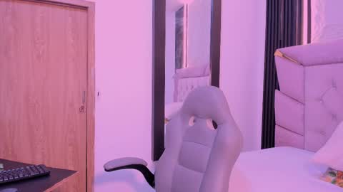 Laurem online show from 09/26/25, 07:29