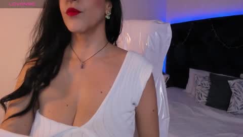 Lauren online show from 01/13/25, 02:00